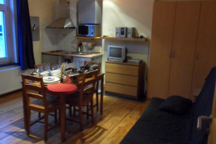 Room, Brussels, Bedrooms: 1