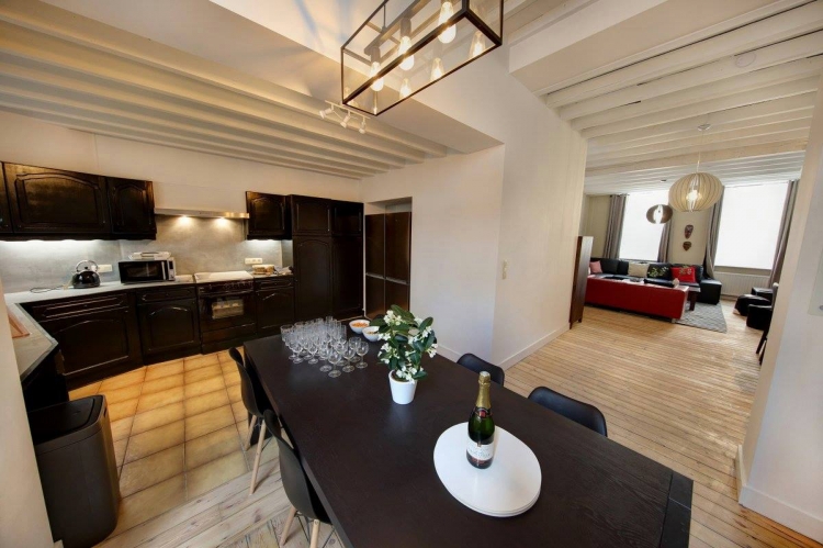 Room, Brussels, Bedrooms: 1