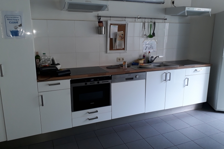 Room, Mechelen, Bedrooms: 10+