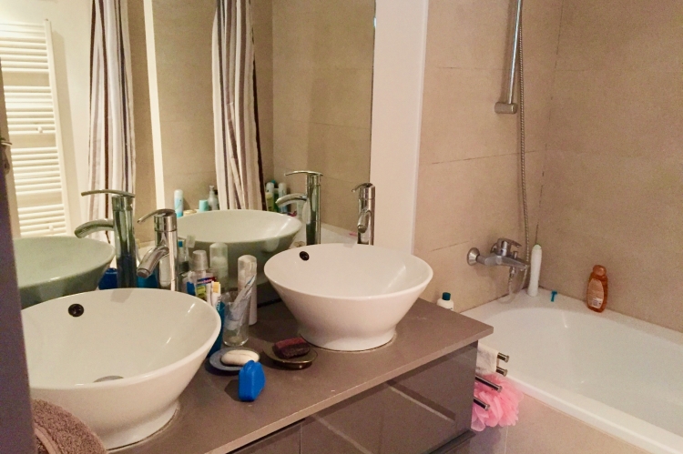Room, Brussels, Bedrooms: 4