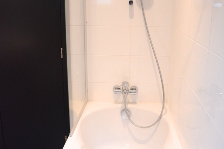 Room, Brussels, Bedrooms: 1